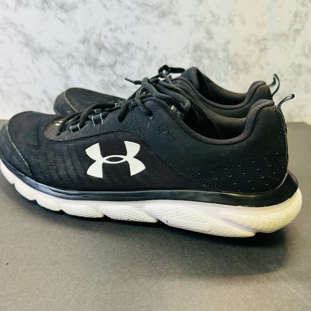 Under Armor Charged Assert Men’s size 13-black/white 3021952-001 - Picture 2 of 5